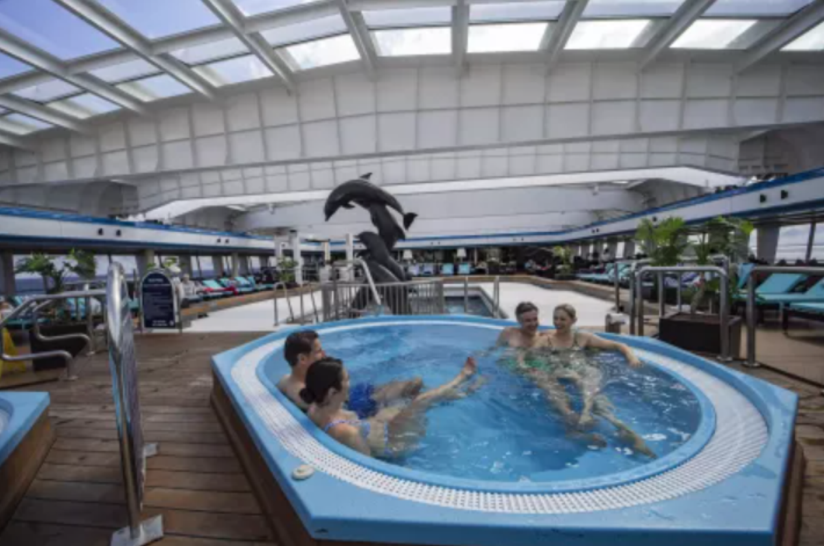 "Vasco da Gama" tem decoração de luxo e piscina aquecida por Reprodução | Nicko Cruises