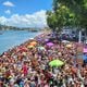 Imagem - Regional da Nair arrasta multidão em Vitória e anima foliões até no mar