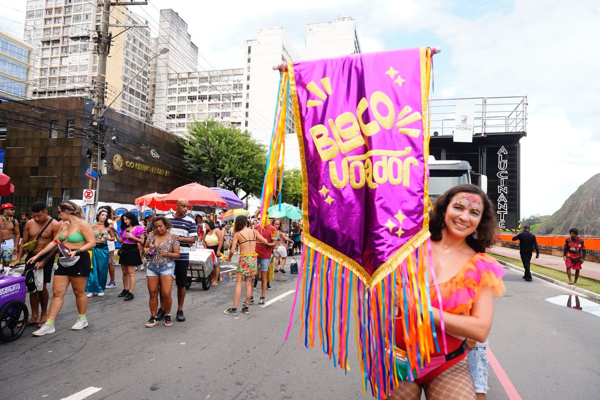 Bloco voador, no Centro de Vitória, nesta segunda (2) por Carlos Alberto