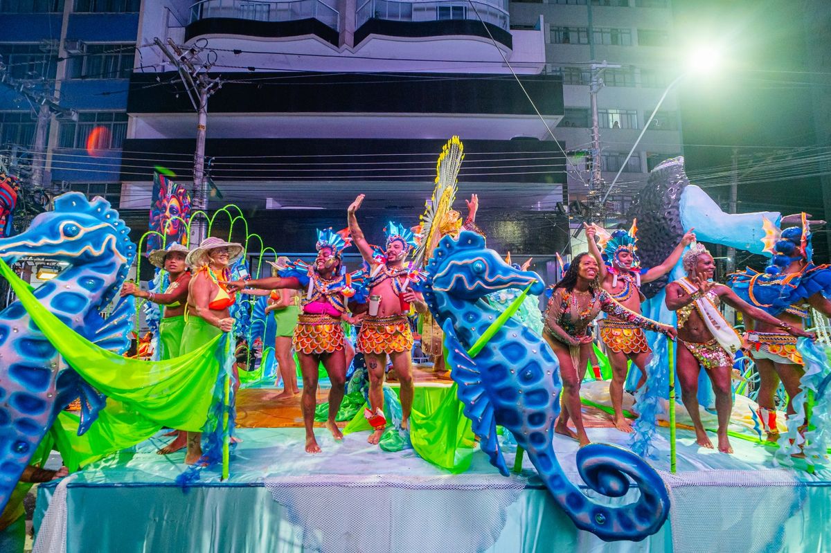 O 'Carnapari', em Guarapari, animou os foliões neste domingo (2) por Pedro Oliver