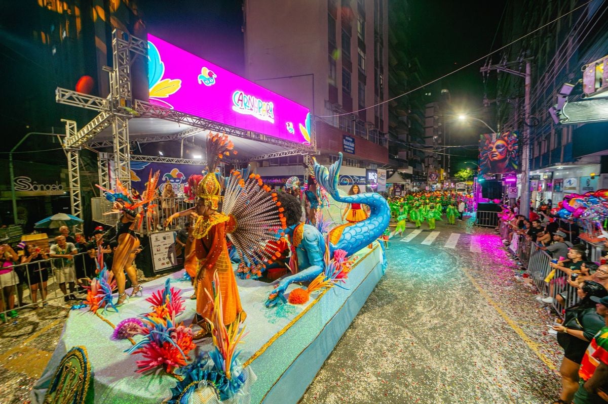 O 'Carnapari', em Guarapari, animou os foliões neste domingo (2) por Pedro Oliver