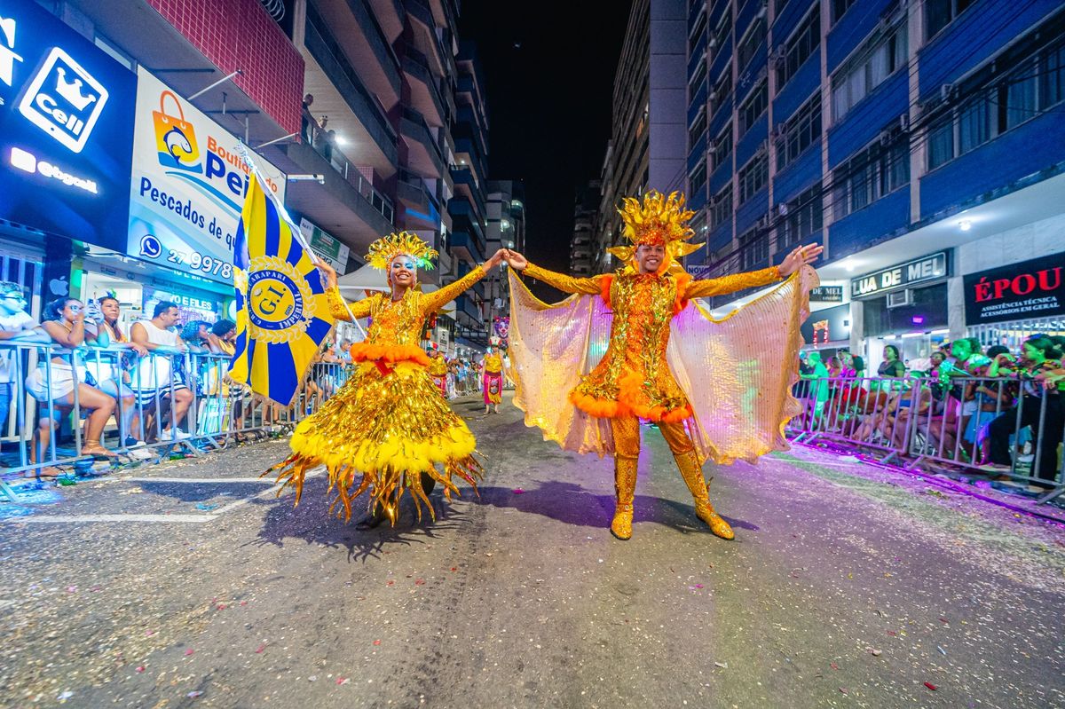 O 'Carnapari', em Guarapari, animou os foliões neste domingo (2) por Pedro Oliver