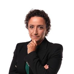 "Não foi por acaso que escolhemos Renata Rasseli para ser a mestre de cerimônia da minha posse na presidência da OAB-ES. A primeira mulher a assumir o comando da Ordem precisava ser apresentada por uma mulher forte, batalhadora, alegre, incansável e que busca sempre fazer o melhor.
Nesses 15 anos de trajetória no colunismo, Renata inspira muitas mulheres e dá espaço para histórias diversas serem contadas, ampliando o destaque feminino. Parabéns, Renata! Parabéns a todas as mulheres que diariamente trabalham e mostram o seu valor. Celebrar o Dia da Mulher é celebrar a vida, as múltiplas habilidades das mulheres. Sucesso para todas nós nessa jornada linda! "