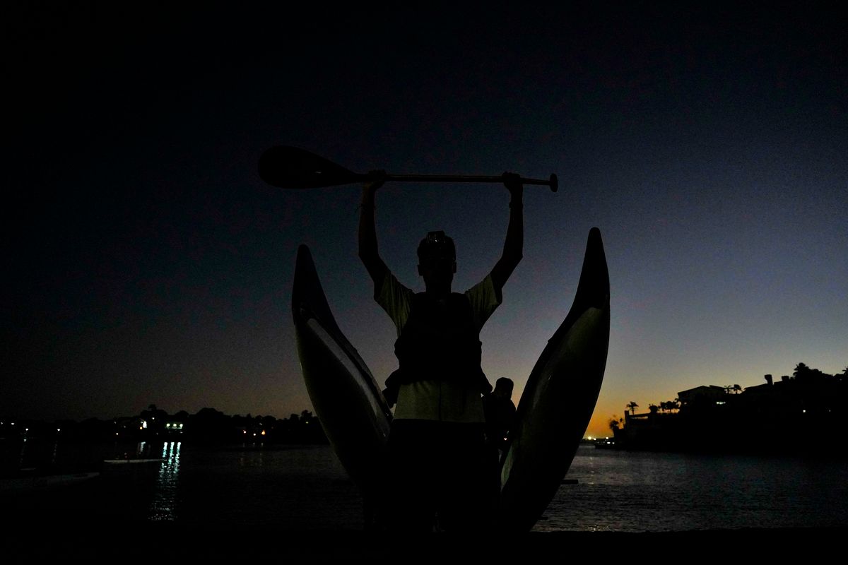 Sentindo na Pele - Canoa havaiana por Fernando Madeira