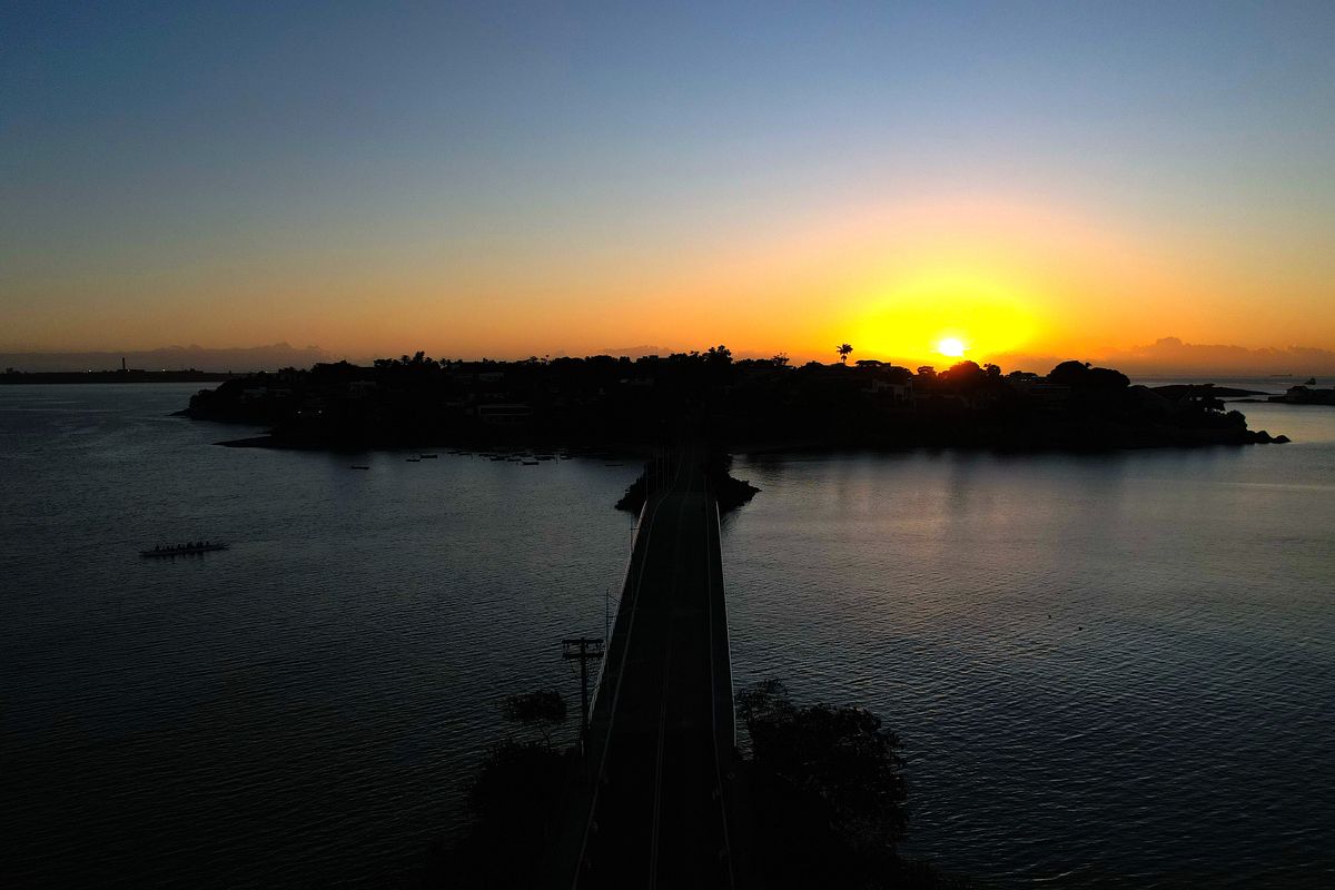Sentindo na Pele - Canoa havaiana por Fernando Madeira