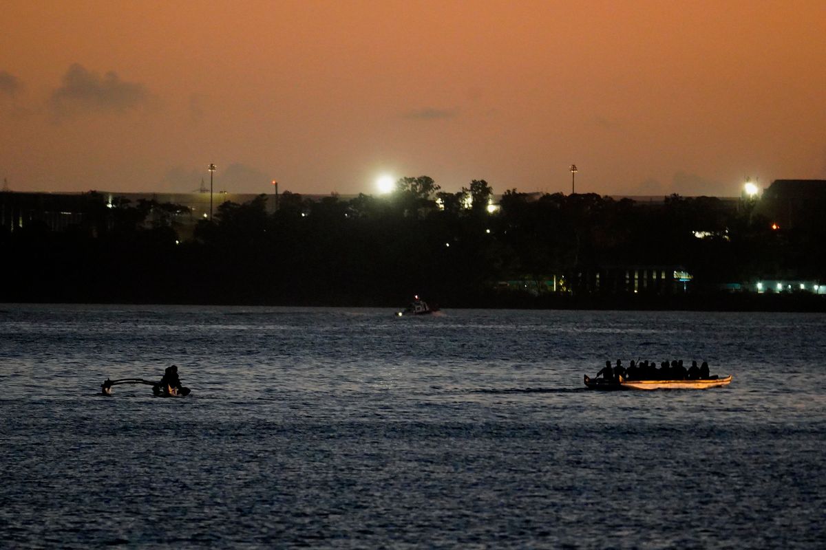 Sentindo na Pele - Canoa havaiana por Fernando Madeira