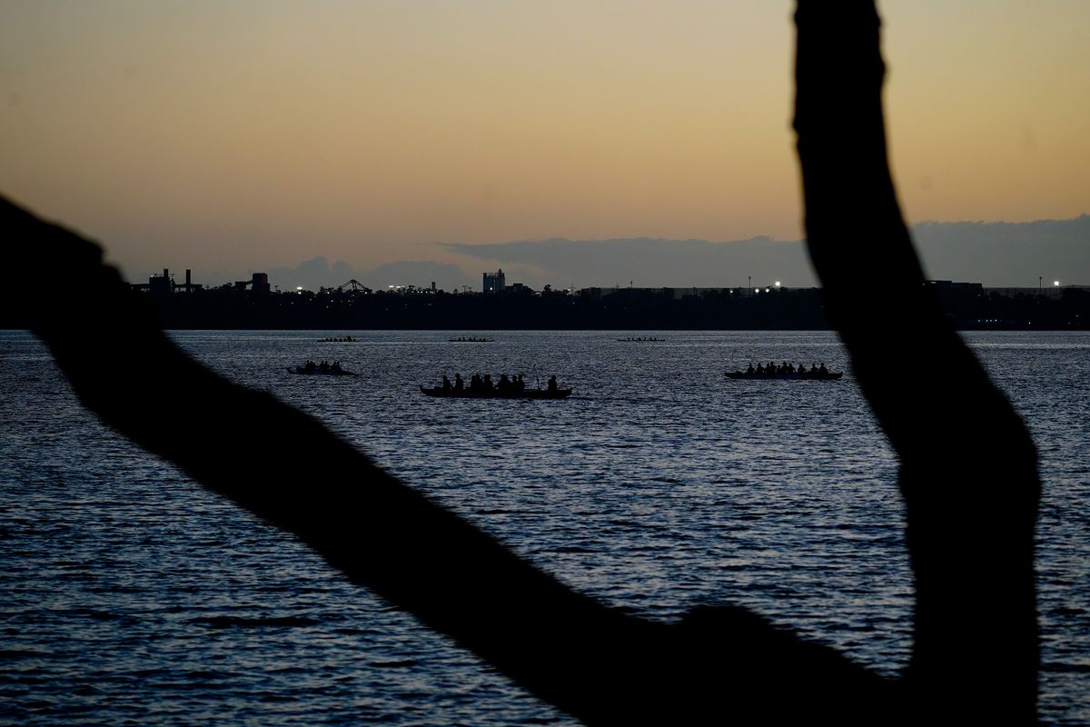 Sentindo na Pele - Canoa havaiana por Fernando Madeira