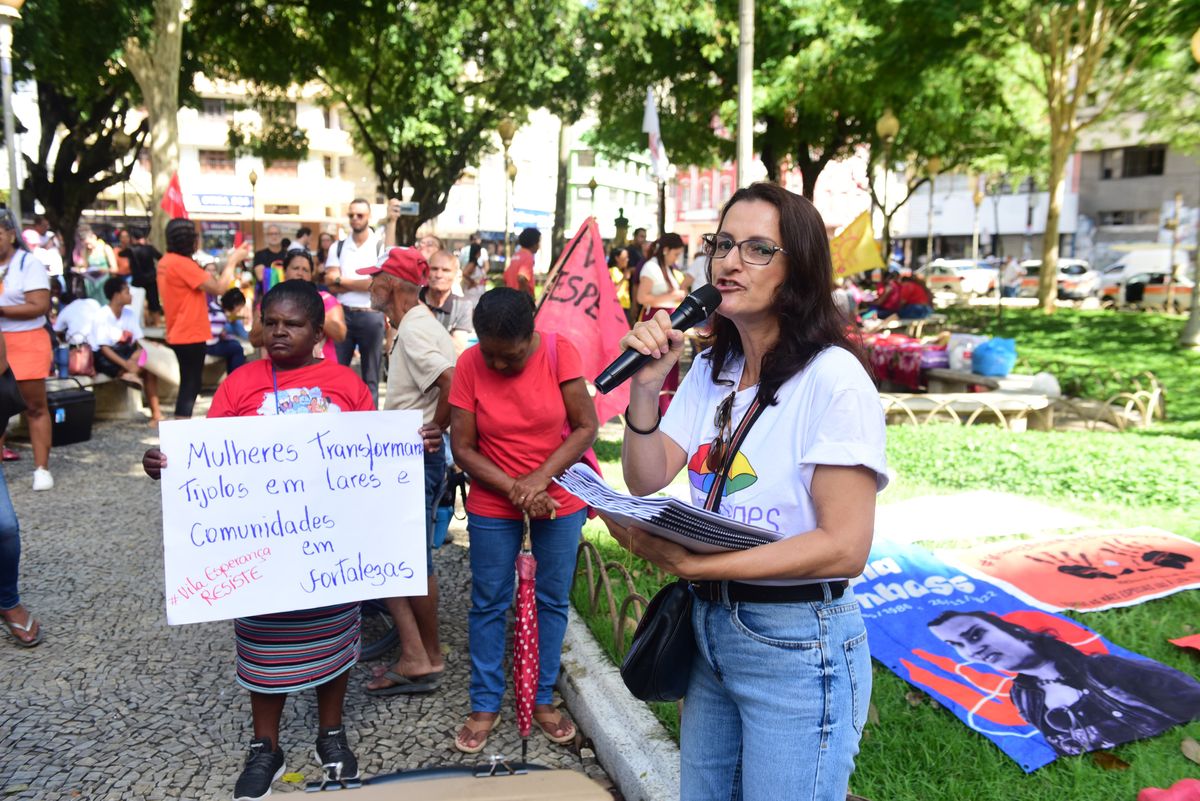 Ato pelo Dia Internacional da Mulher no centro de Vitória por Ricardo Medeiros