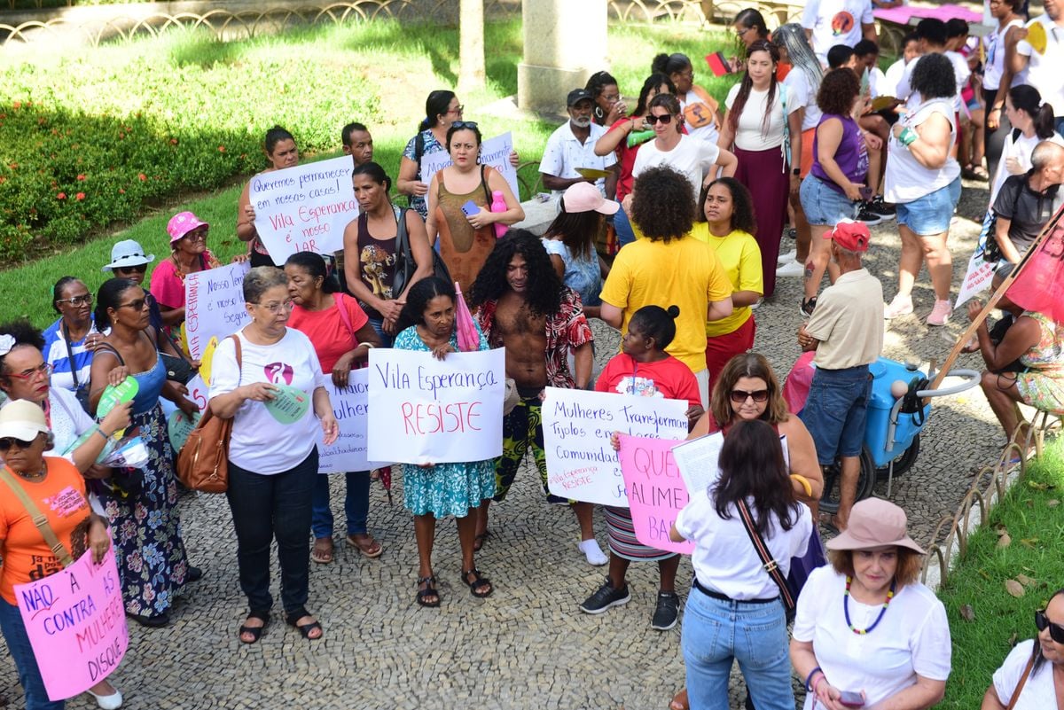 Ato pelo Dia Internacional da Mulher no centro de Vitória por Ricardo Medeiros