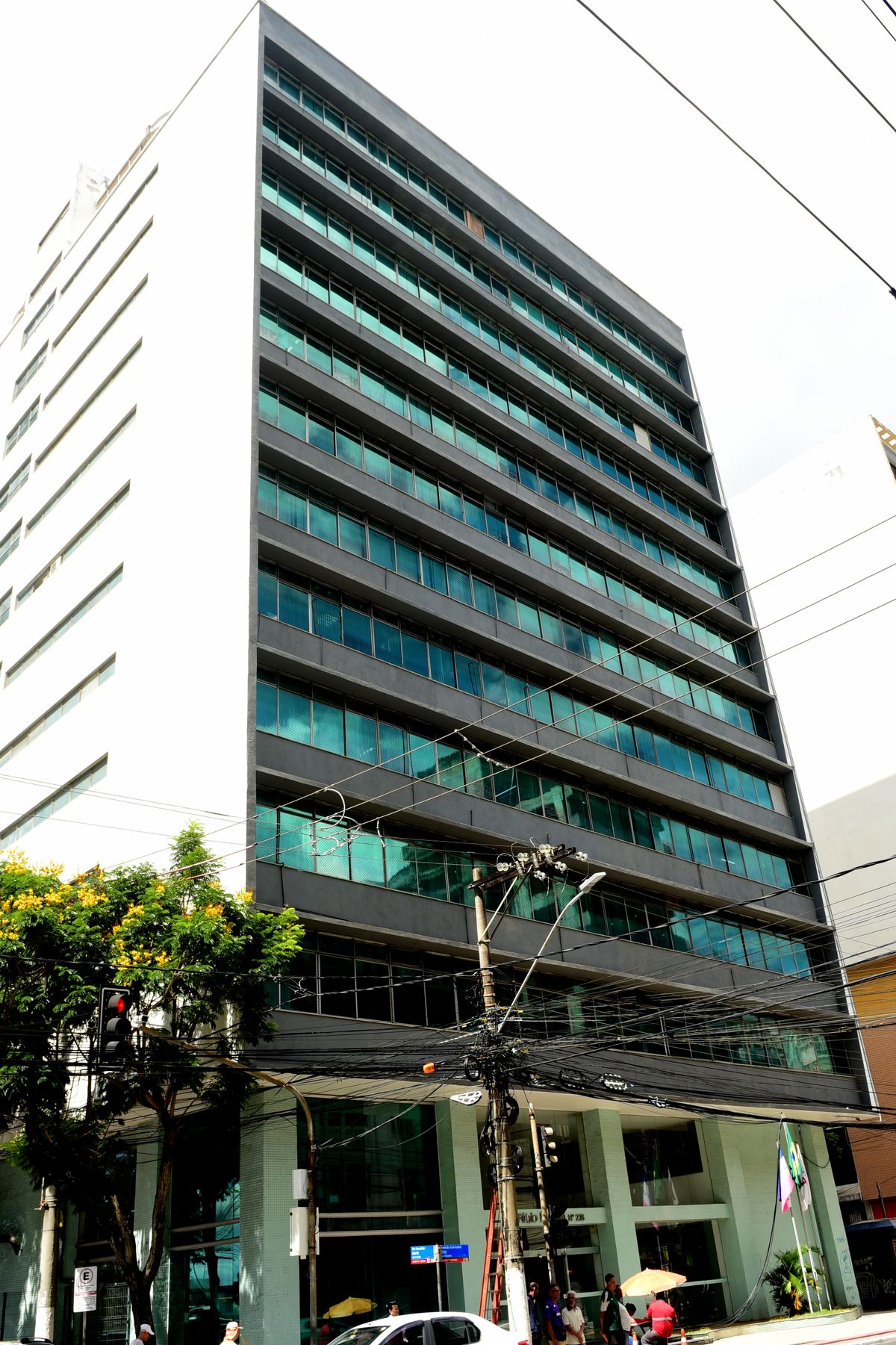 Edificío Fábio Ruschi por Ricardo Medeiros