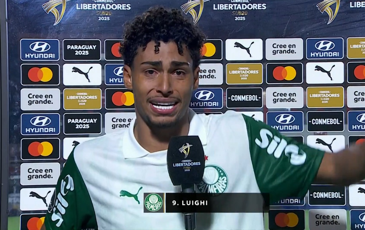 Luighi chora e pede providências da Conmebol após caso de racismo em Cerro Porteño x Palmeiras

