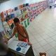 Imagem - Imagens mostram agressor antes e depois do crime 
