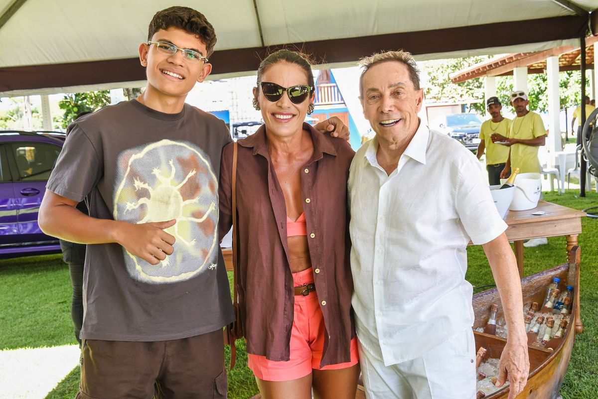 Gabriel e Leticia Rody e Valdecir Torezani