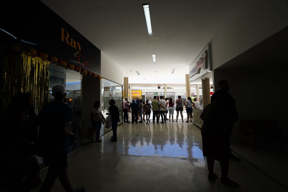 Inauguração do Mercado Municipal de Cariacica  por Fernando Madeira