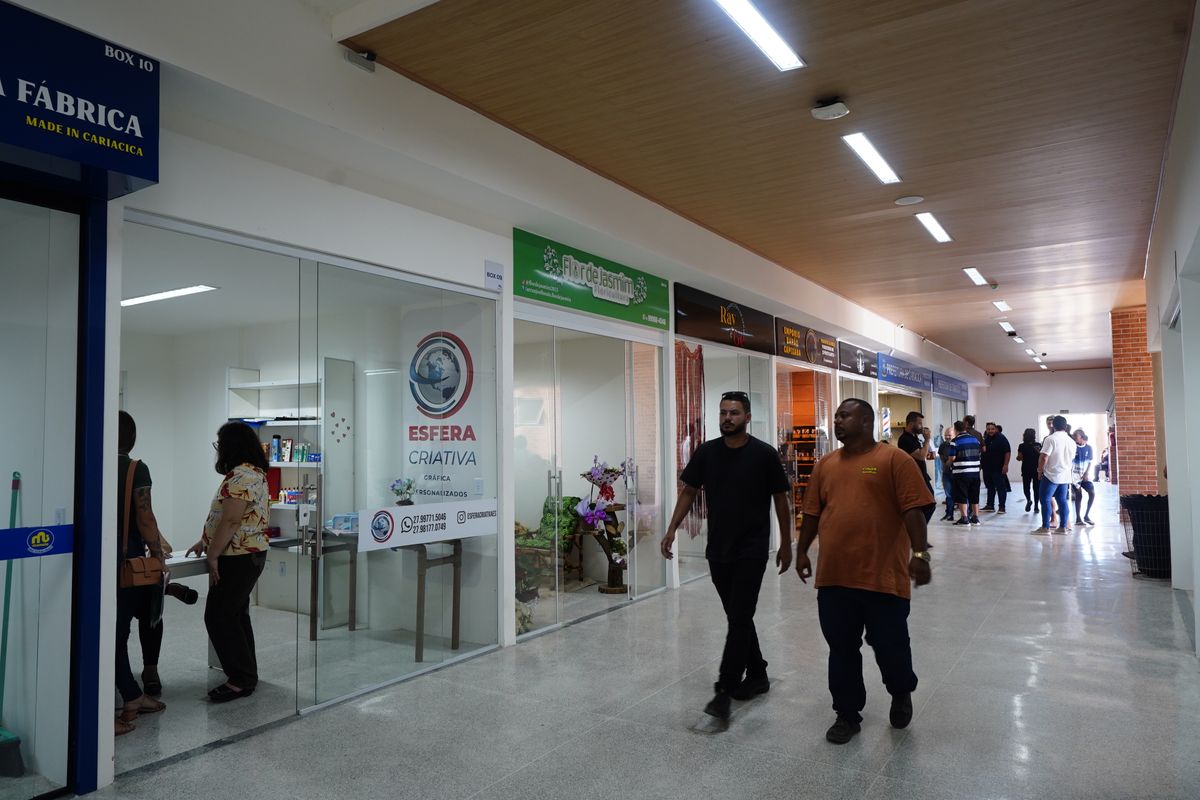 Inauguração do Mercado Municipal de Cariacica  por Fernando Madeira