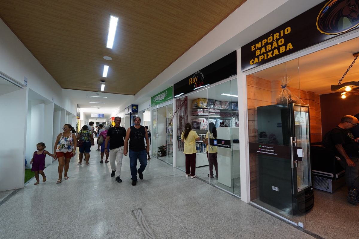 Inauguração do Mercado Municipal de Cariacica  por Fernando Madeira