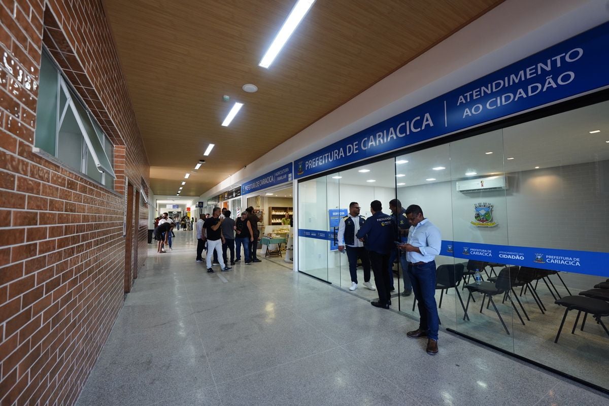 Inauguração do Mercado Municipal de Cariacica  por Fernando Madeira