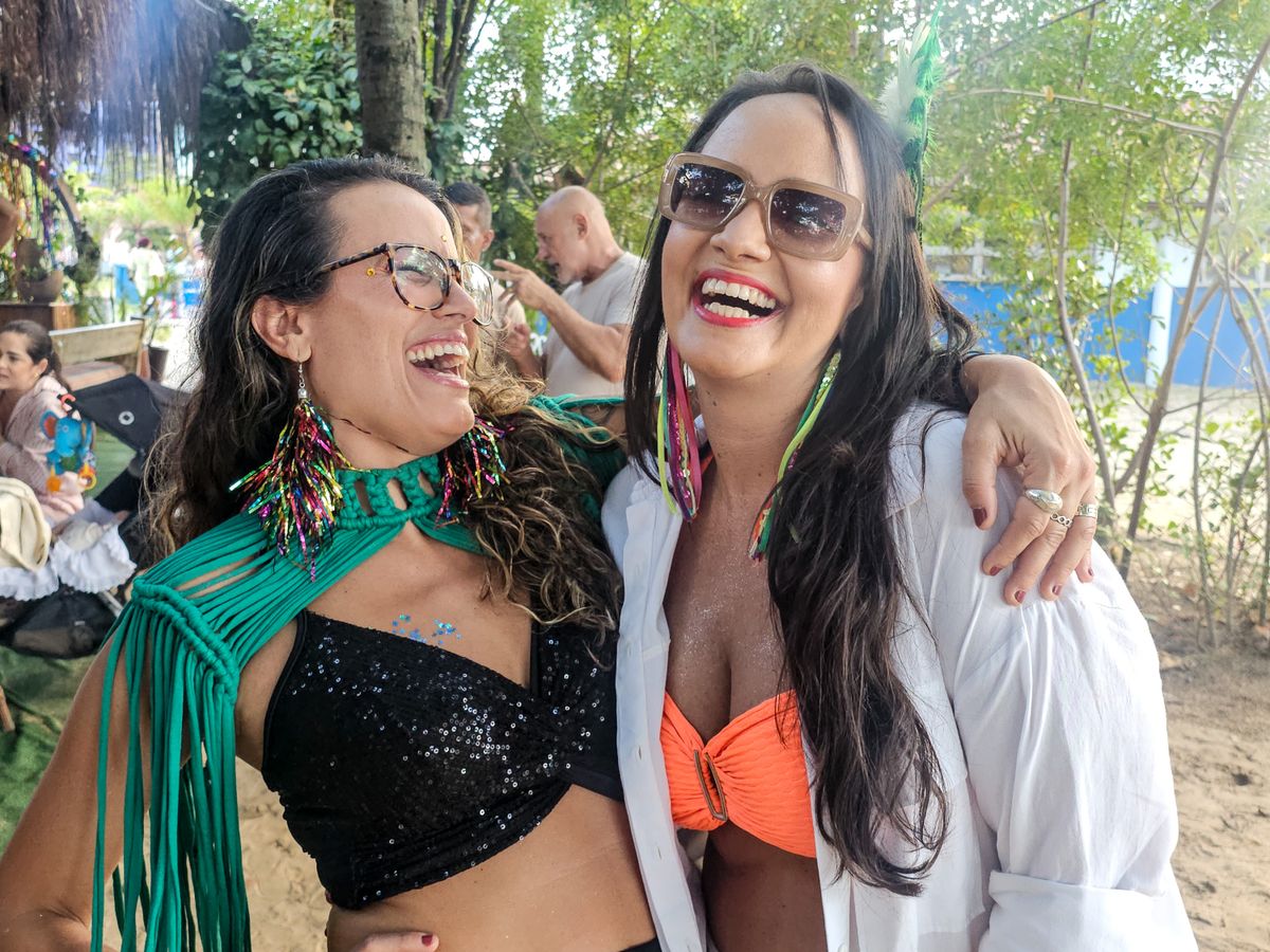  Thaissa Duarte e Janaina Mendes