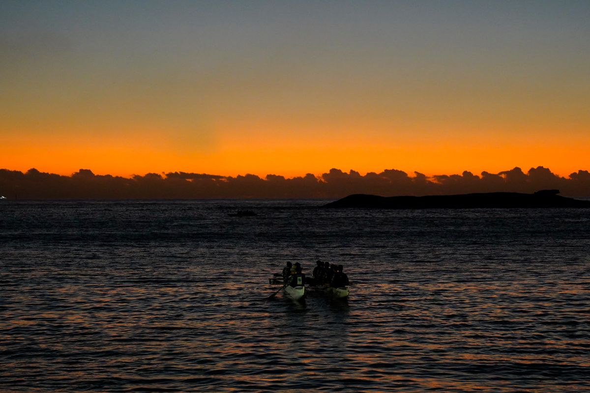 Sentindo na Pele, canoa havaiana em Vila Velha por Fernando Madeira