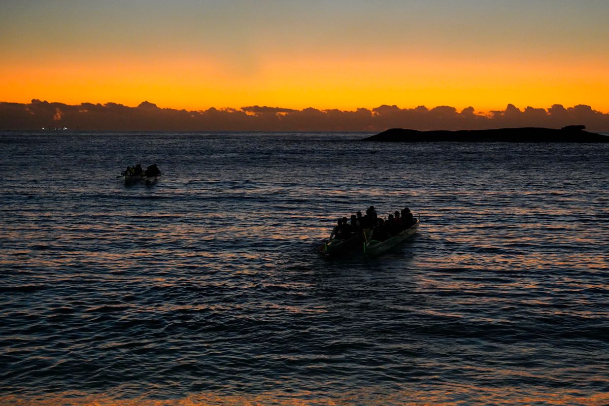 Sentindo na Pele, canoa havaiana em Vila Velha por Fernando Madeira