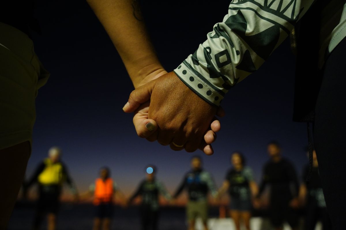 Sentindo na Pele, canoa havaiana em Vila Velha por Fernando Madeira
