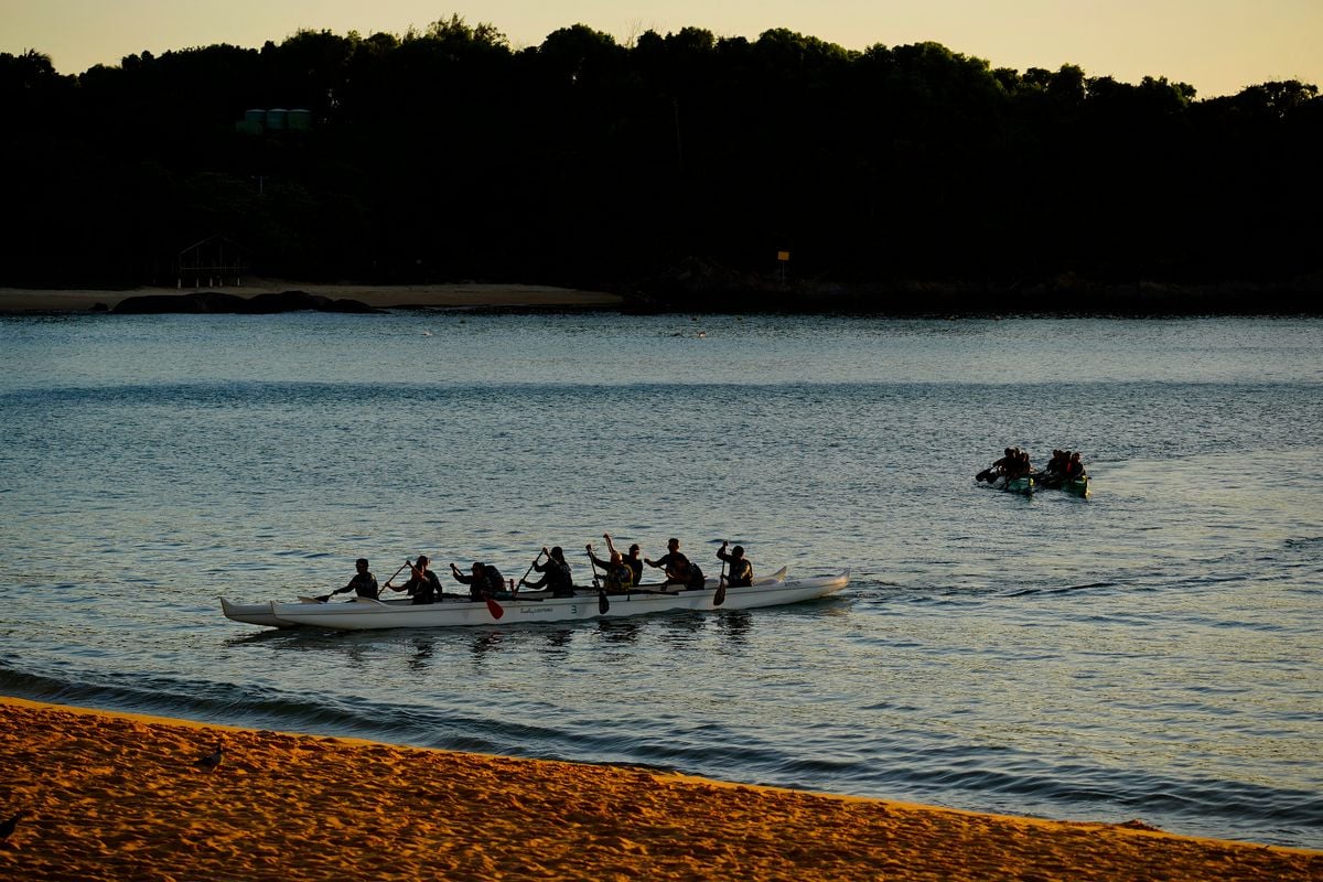 Sentindo na Pele, canoa havaiana em Vila Velha por Fernando Madeira