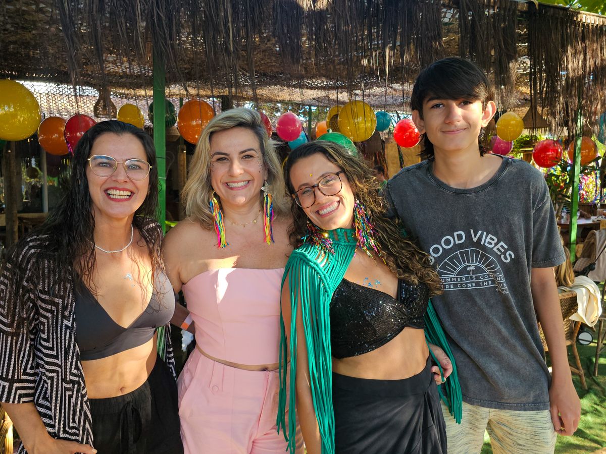 Myrla Fontenele, Gabriela Ribeti, Thaissa Duarte e Dante Ribeti Santana