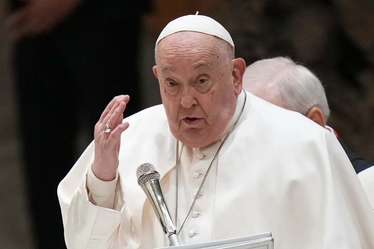 Papa Francisco durante sua audiência geral semanal no salão Papa Paulo VI, no Vaticano