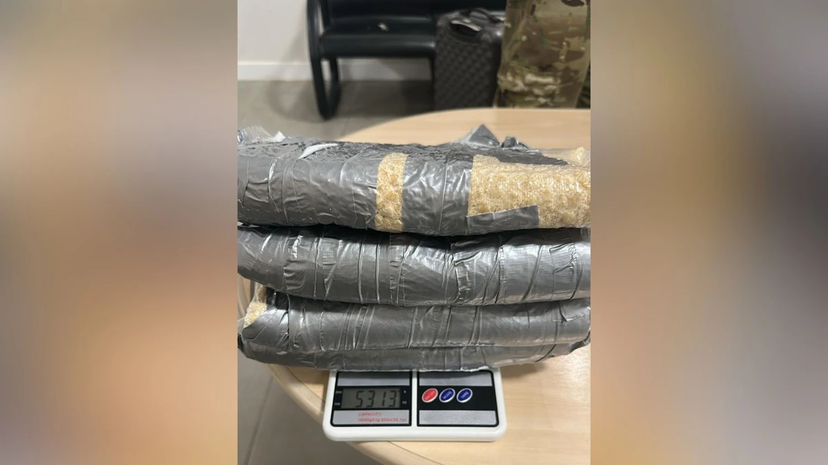Droga apreendida no apreendida no aeroporto