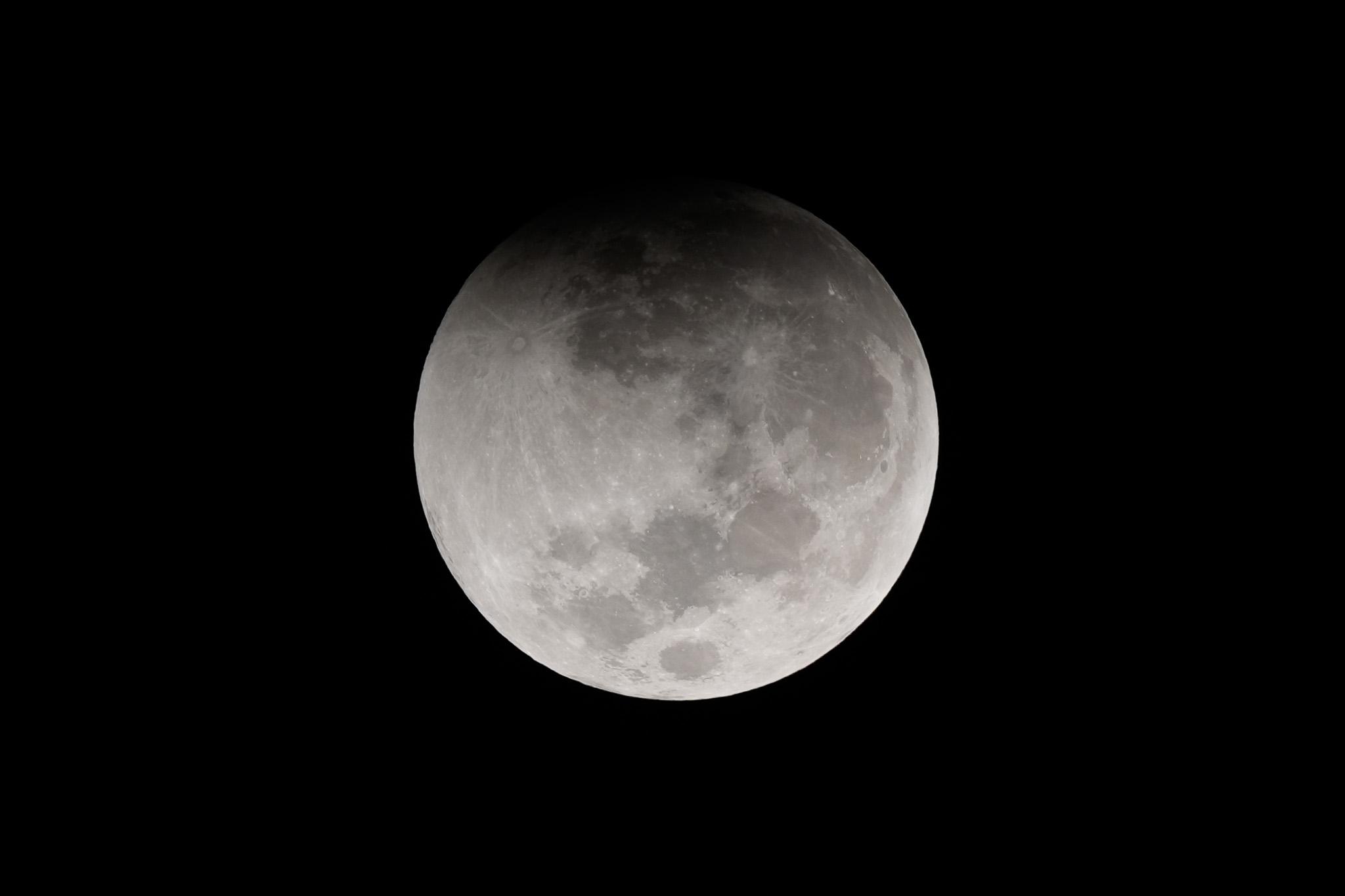 'Lua de Sangue': veja fotos do eclipse total da Lua visto de Vitória ...