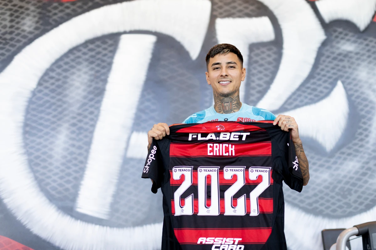 Pulgar renova com o Flamengo 