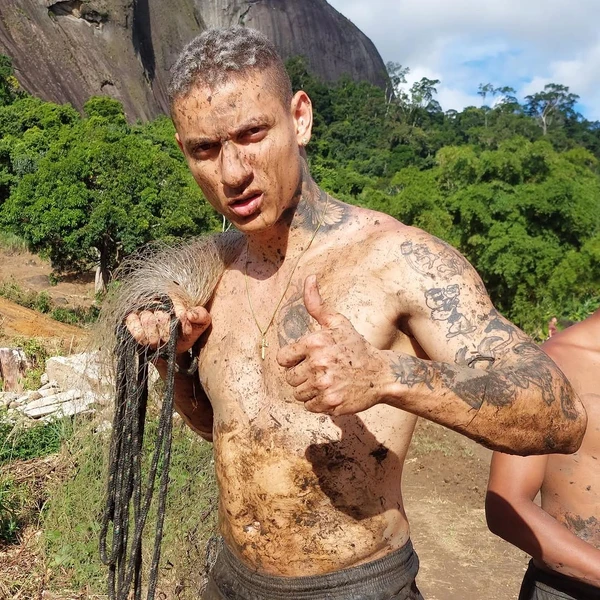 Richarlison em Nova Venécia por Instagram/@richarlison