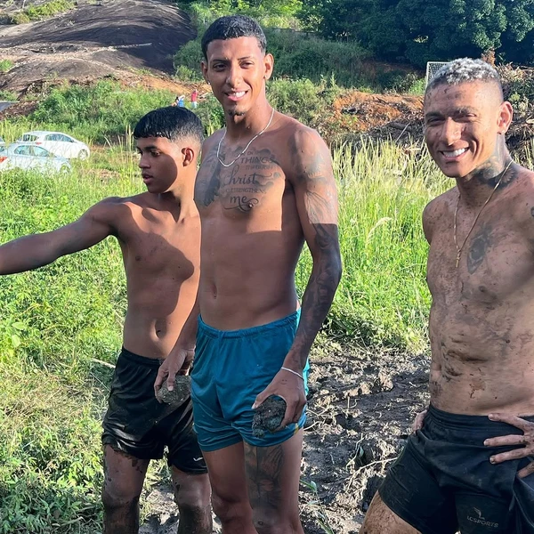 Richarlison em Nova Venécia por Instagram/@richarlison