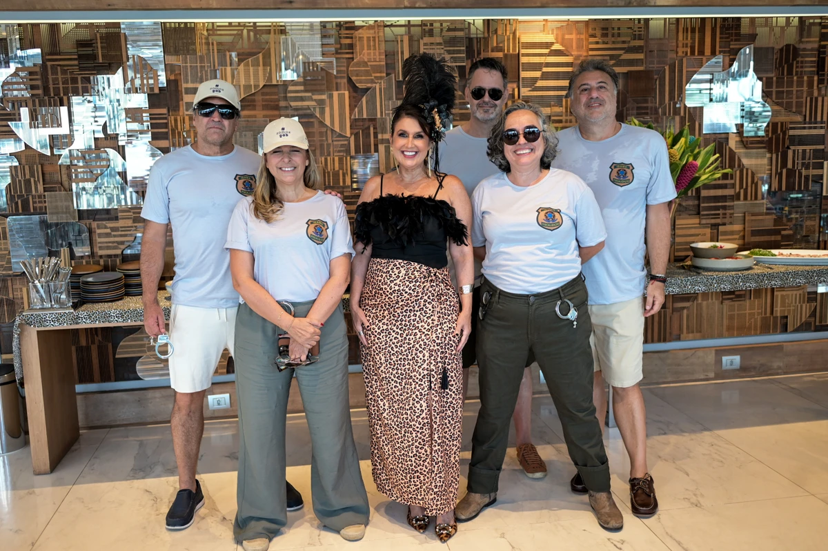 Bloco do Ibama e Renata Rasseli