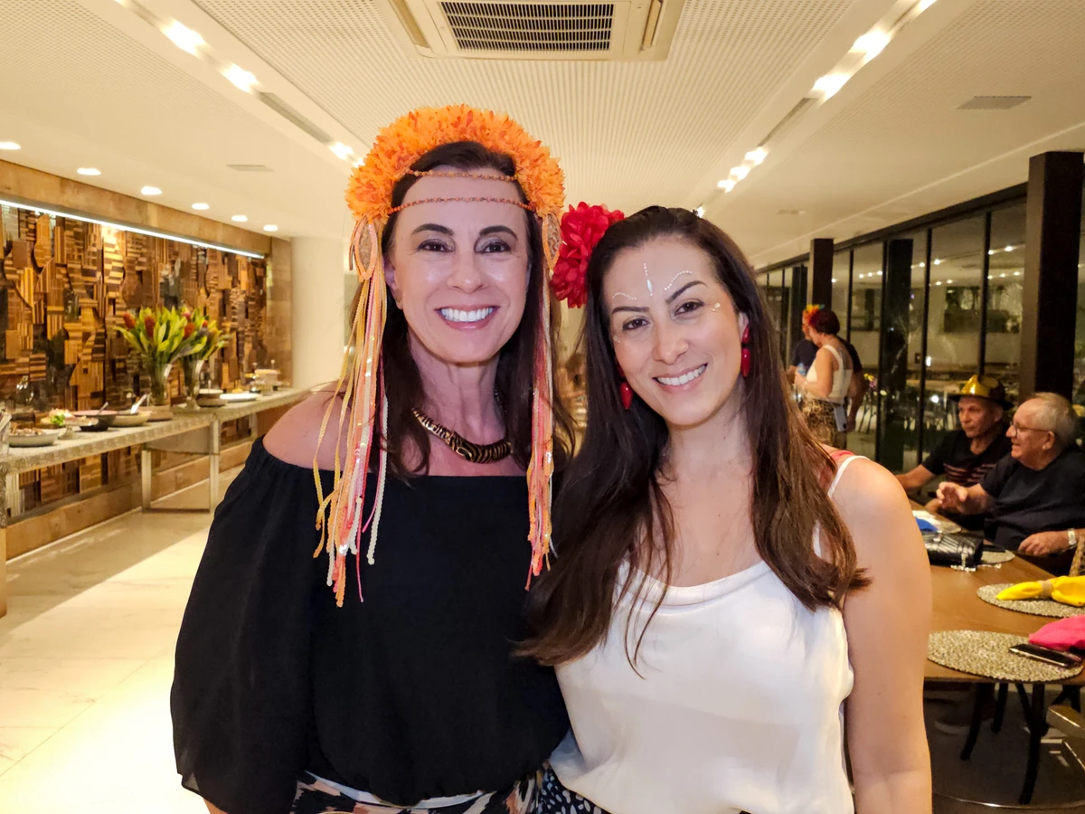 Luciana Almeida e Carol Veiga