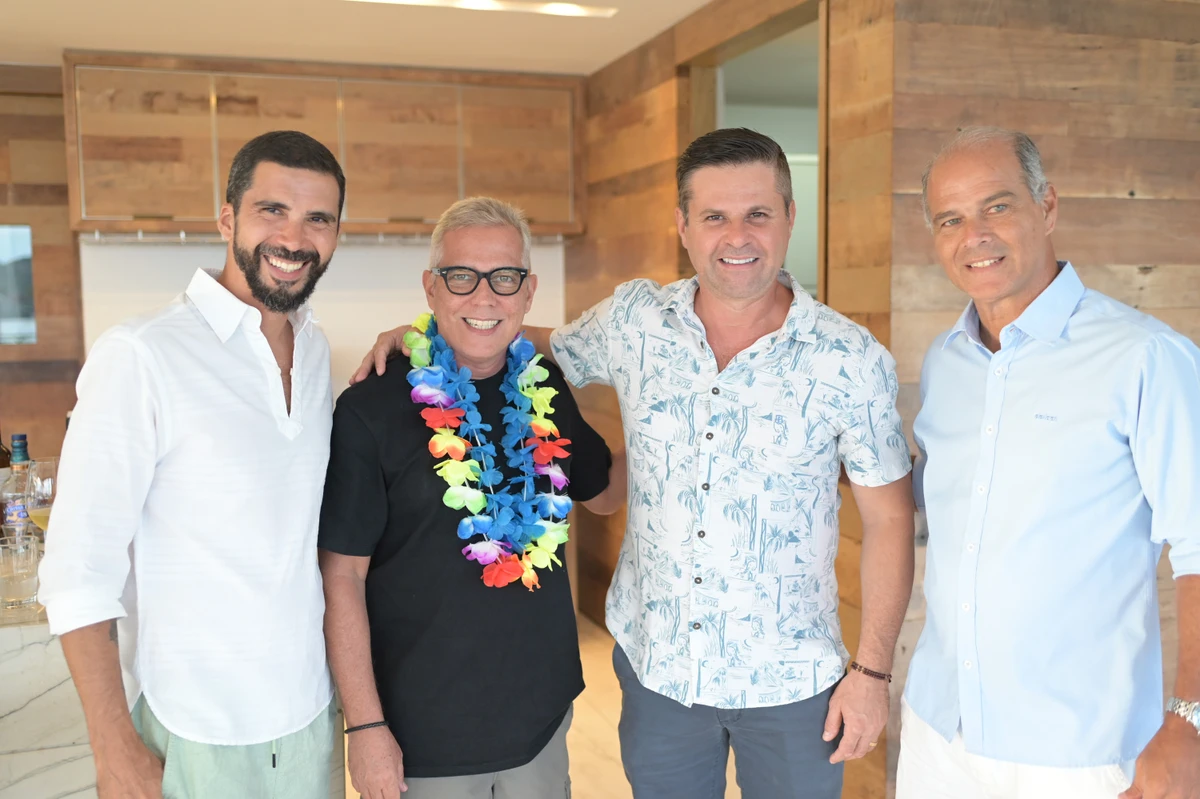 Rodolfo Feliz, André Hees, Jonas Giacomin e Gustavo Menescal