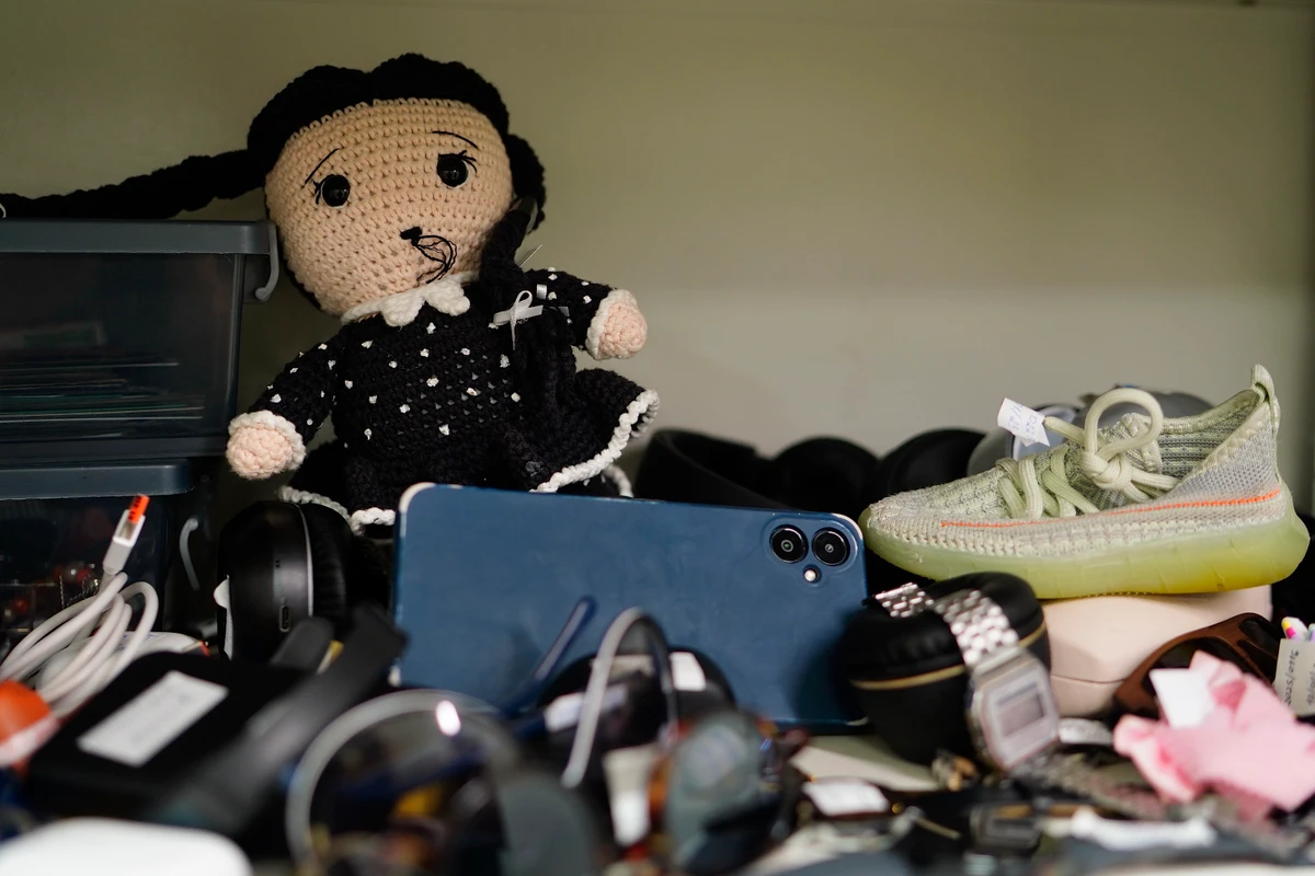 Setor de achados e perdidos do Aeroporto de Vitória por Fernando Madeira