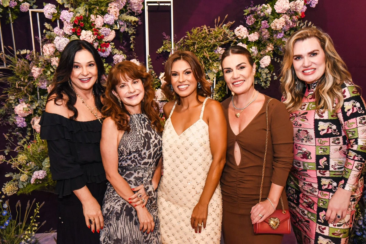 Valquíria Cheim, Kitia Perciano, Lucimar Soares, Priscila Passamani e Brisa Clem