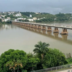 A via, que passa sobre o Rio Doce e conecta o Centro ao bairro Riviera, passou por uma vistoria técnica após denúncias e questionamentos da população sobre as condições da via