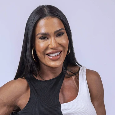 Imagem - Gracyanne Barbosa diz que está vivendo novo affair e celebra fase feliz