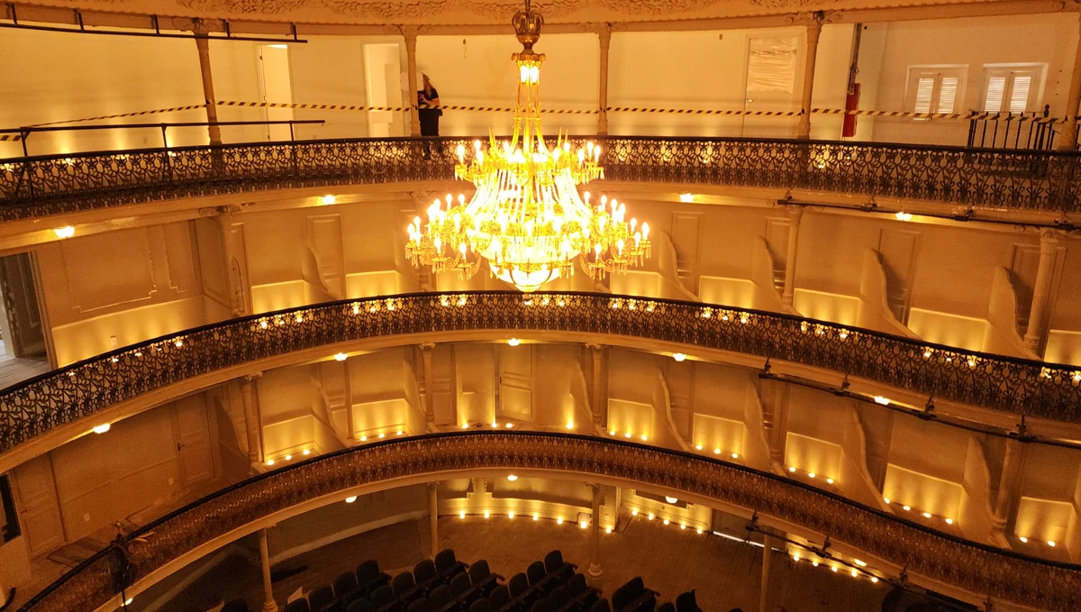 Obras do Teatro Carlos Gomes entram na fase final e espaço cultural será inaugurado em dezembro de 2025 por Vinicius Zagoto