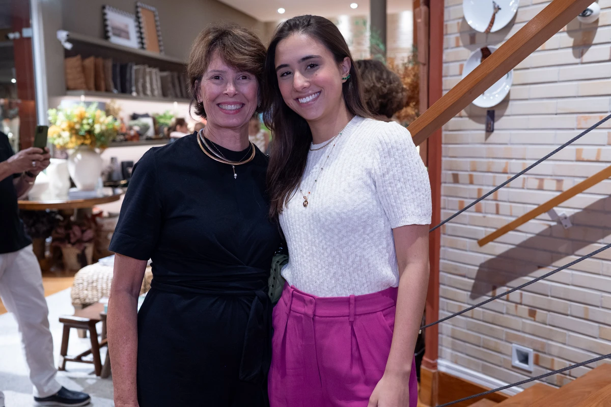  Ana Lucia e Mariana Abaurre Silveira