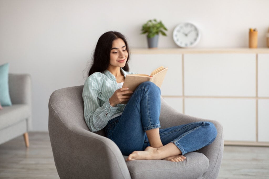 Faça atividades relaxantes antes do vestibular (Imagem: Prostock-studio | Shutterstock)