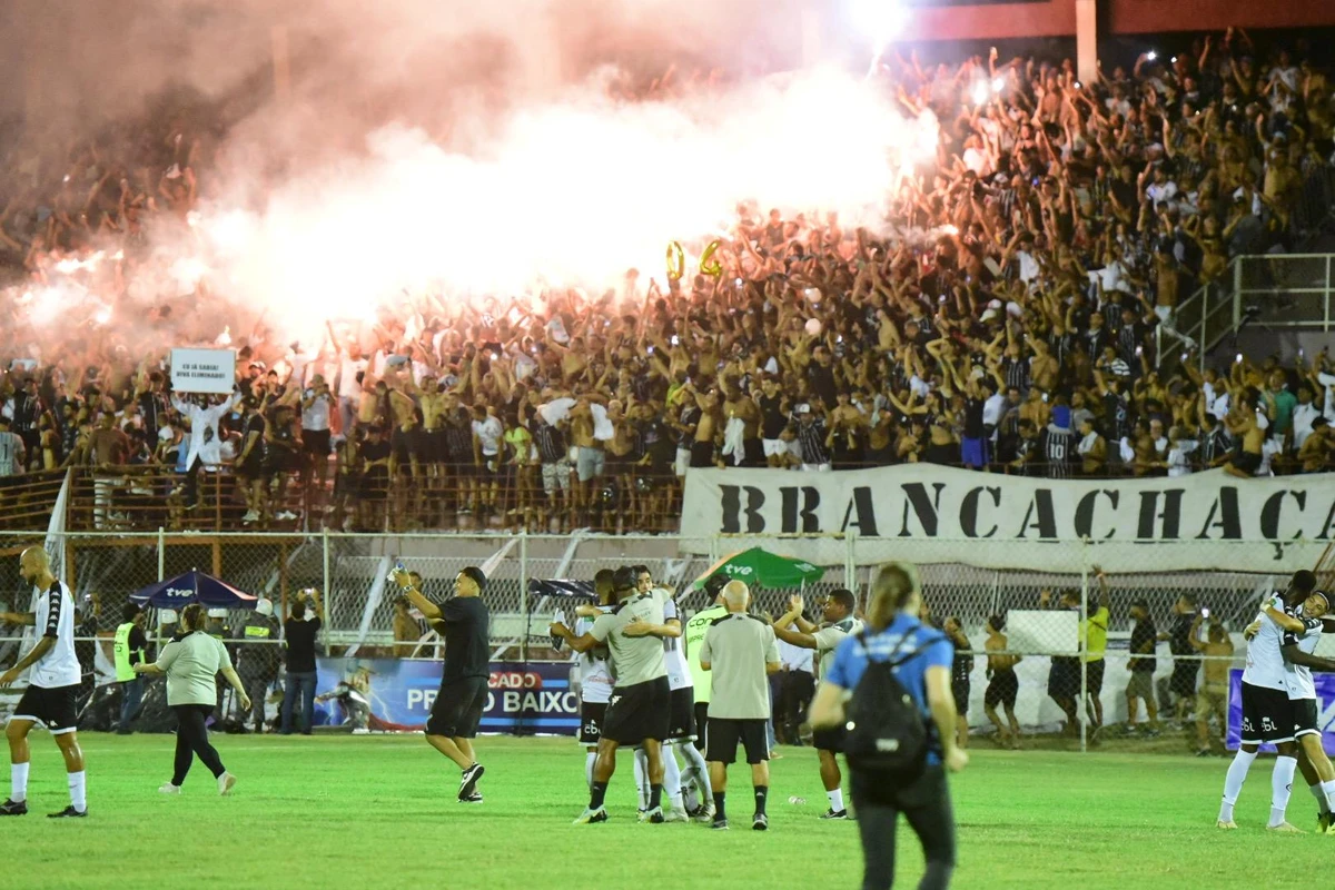 Confira as fotos do confronto entre Desportiva e Rio Branco no Araripe  por Carlos Alberto Silva