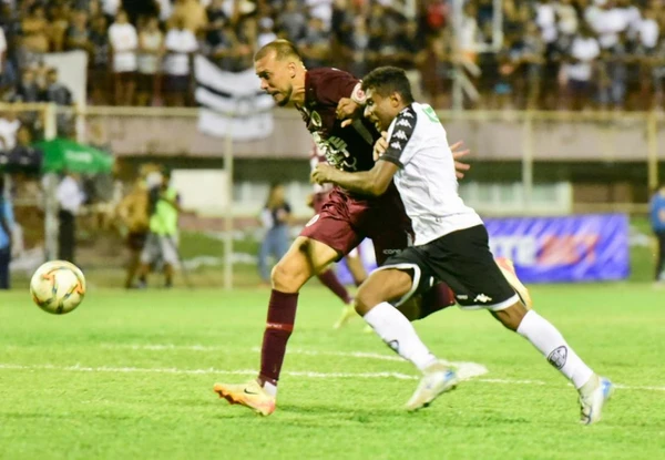 Rio Branco vence a Desportiva no Engenheiro Araripe e avança à final do Capixabão 2025 por Carlos Alberto Silva