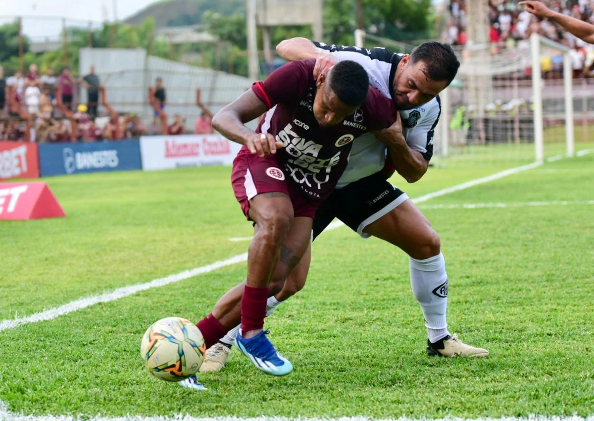 Rio Branco vence a Desportiva no Engenheiro Araripe e avança à final do Capixabão 2025 por Carlos Alberto Silva