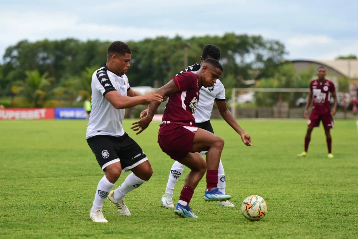 Rio Branco vence a Desportiva no Engenheiro Araripe e avança à final do Capixabão 2025 por Carlos Alberto Silva