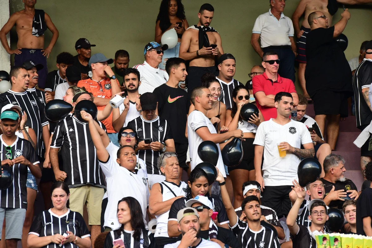 Rio Branco vence a Desportiva no Engenheiro Araripe e avança à final do Capixabão 2025 por Carlos Alberto Silva