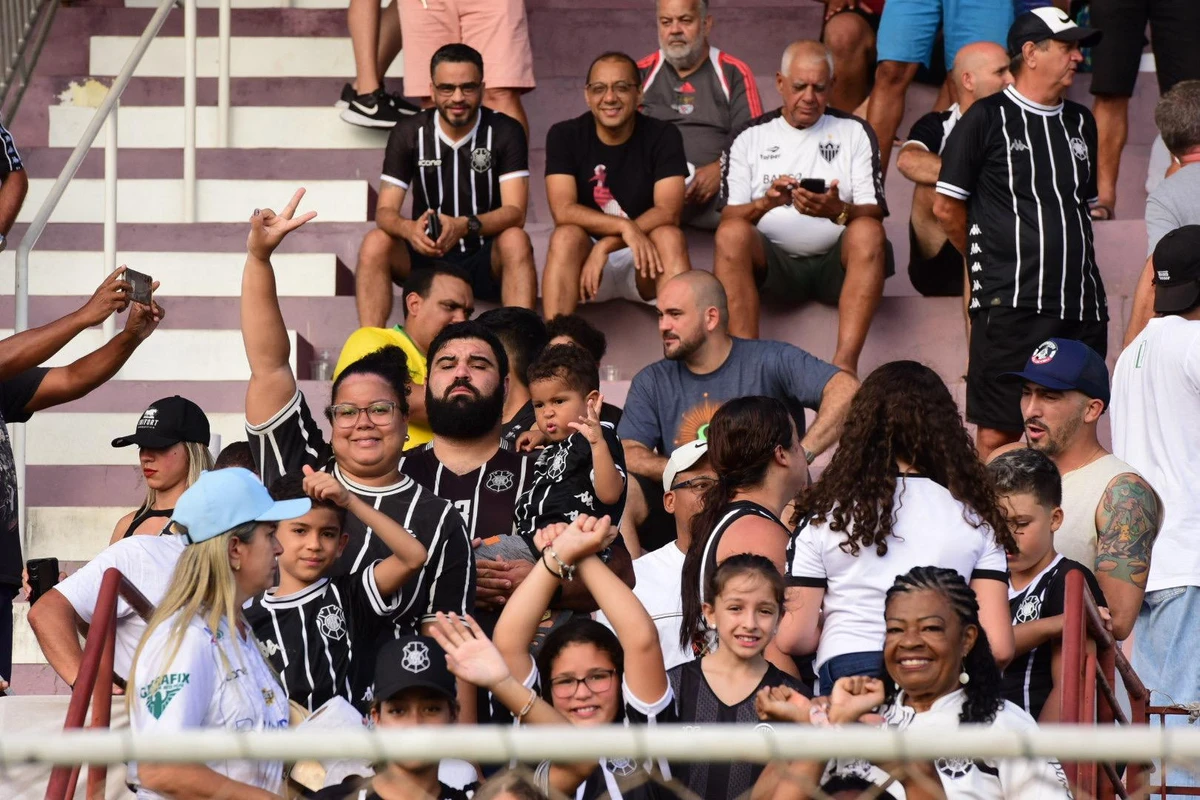 Rio Branco vence a Desportiva no Engenheiro Araripe e avança à final do Capixabão 2025 por Carlos Alberto Silva