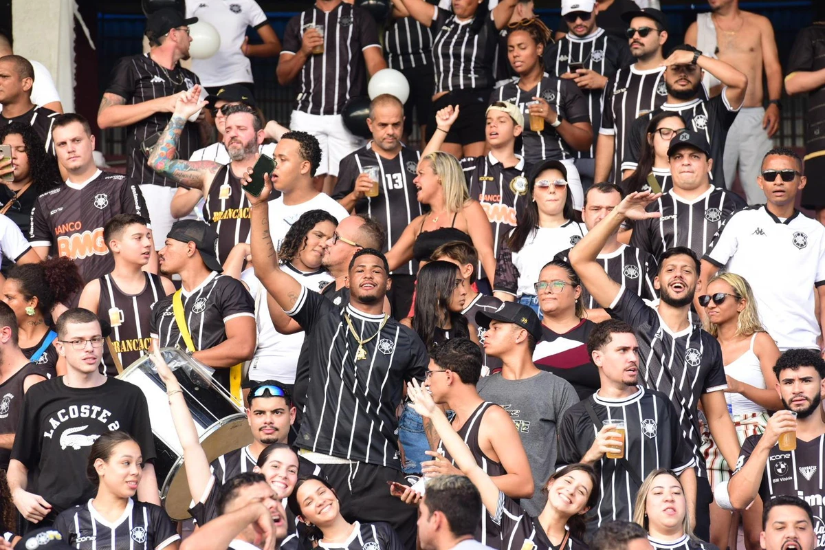 Rio Branco vence a Desportiva no Engenheiro Araripe e avança à final do Capixabão 2025 por Carlos Alberto Silva